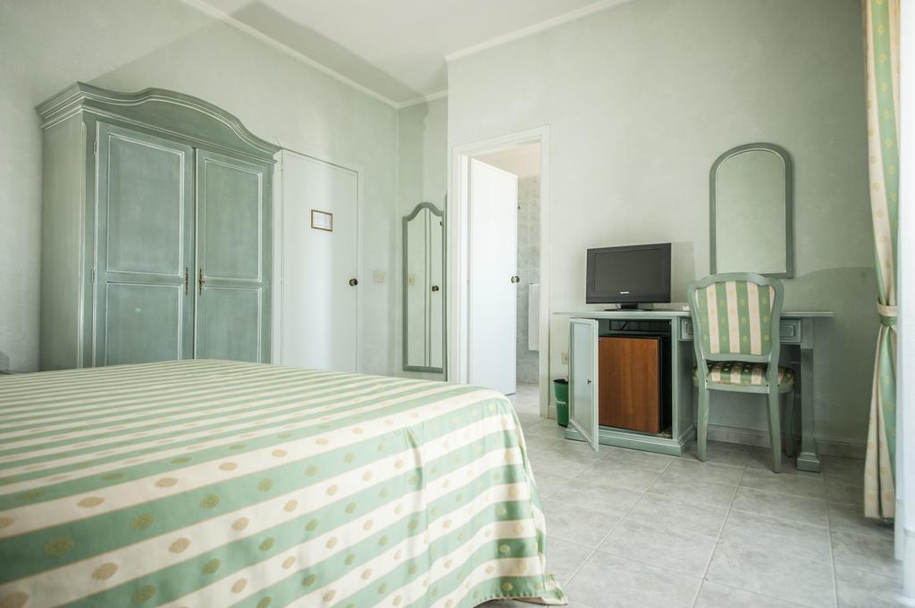 Hotel Murano Rossano Room photo