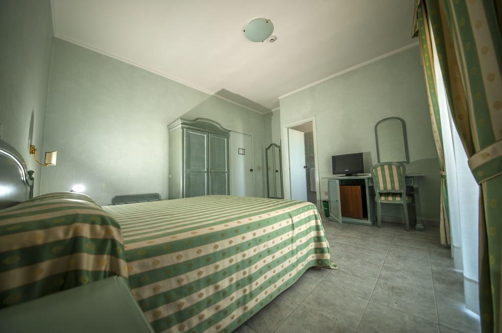 Hotel Murano Rossano Room photo